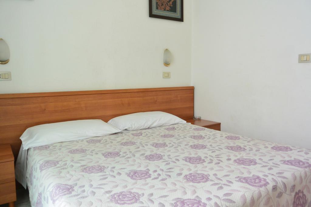 Hotel Oriente Milano Ngoại thất bức ảnh
