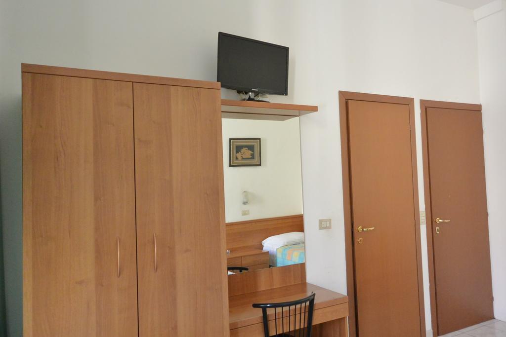 Hotel Oriente Milano Ngoại thất bức ảnh